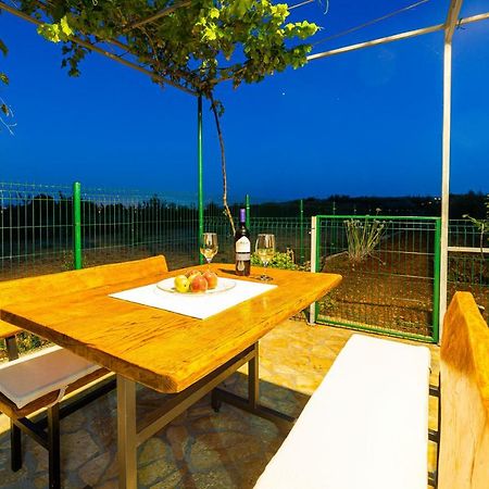 Guest House Pelja Plano Exterior photo