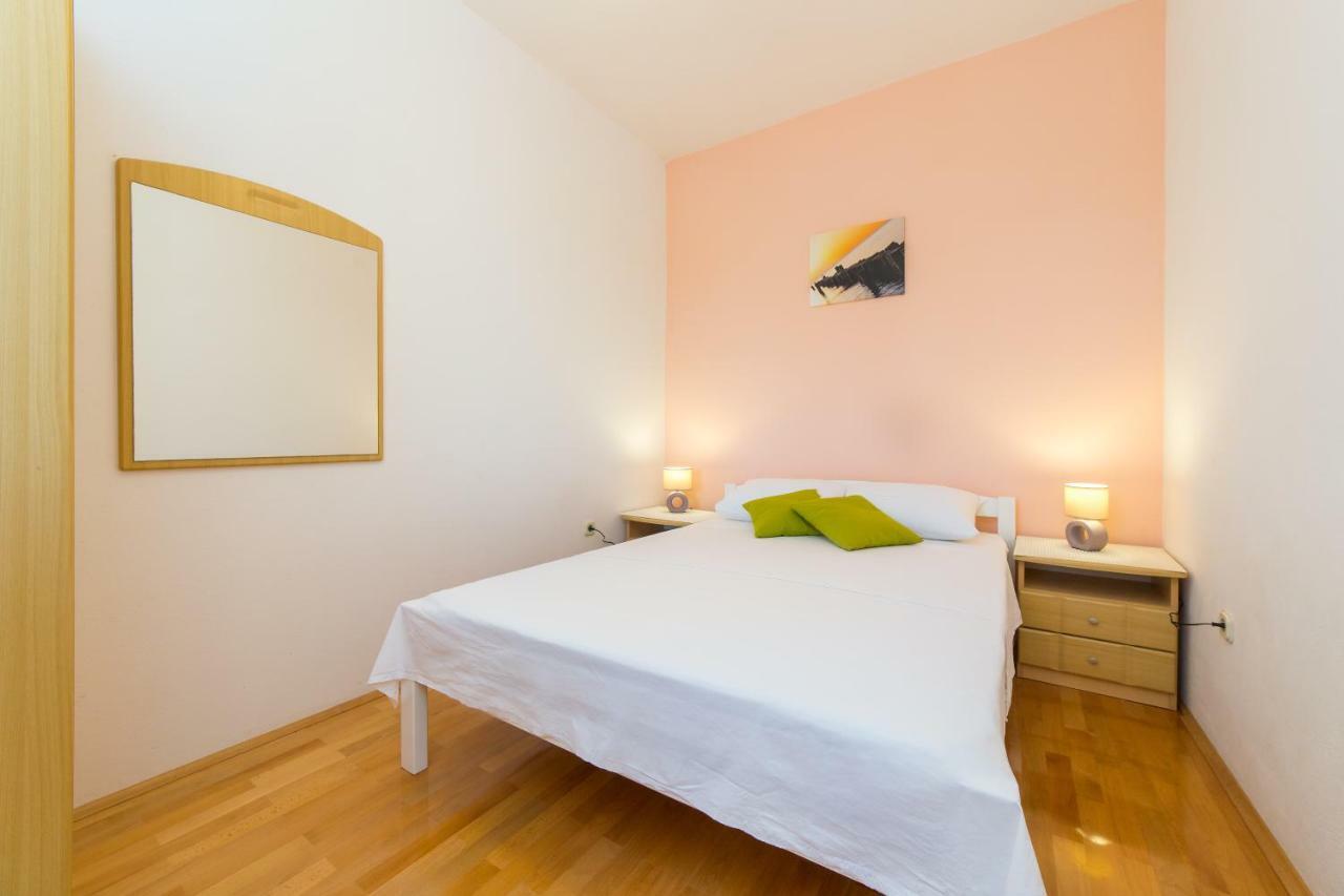 Guest House Pelja Plano Exterior photo